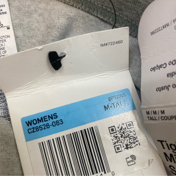 Nike Tight Fit Mid Rise Short Length Medium Tall Women’s Biker Shorts Comfy NWT - Picture 4 of 7